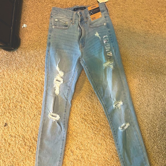 Aeropostale High Rise Ripped jeans - Picture 1 of 3